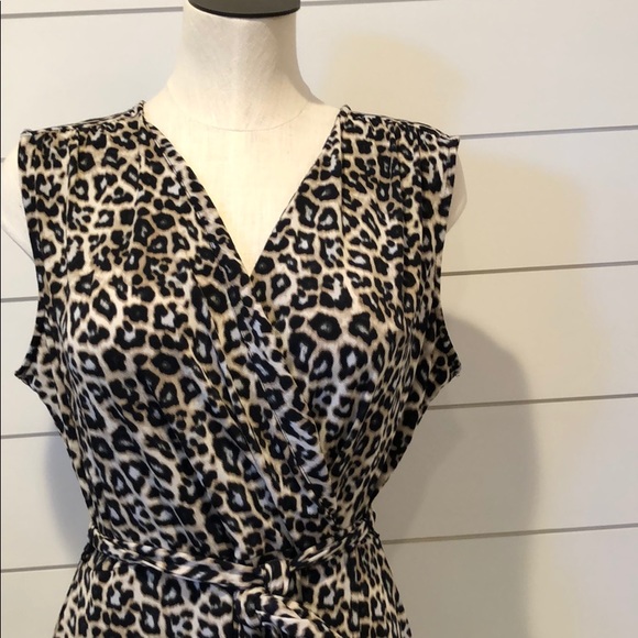 Apt 9 leopard print vneck wrap dress - Picture 2 of 2